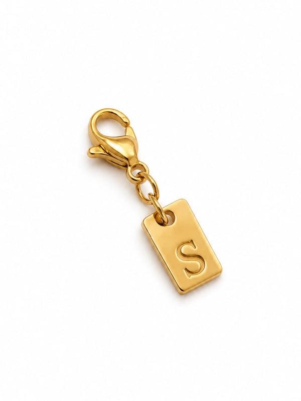 Charm lettre initiale gravée sur plaque - doré
