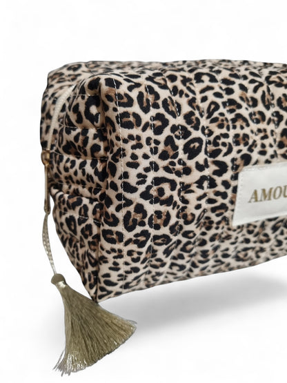 Trousse AMOUR imprimé léopard pompon