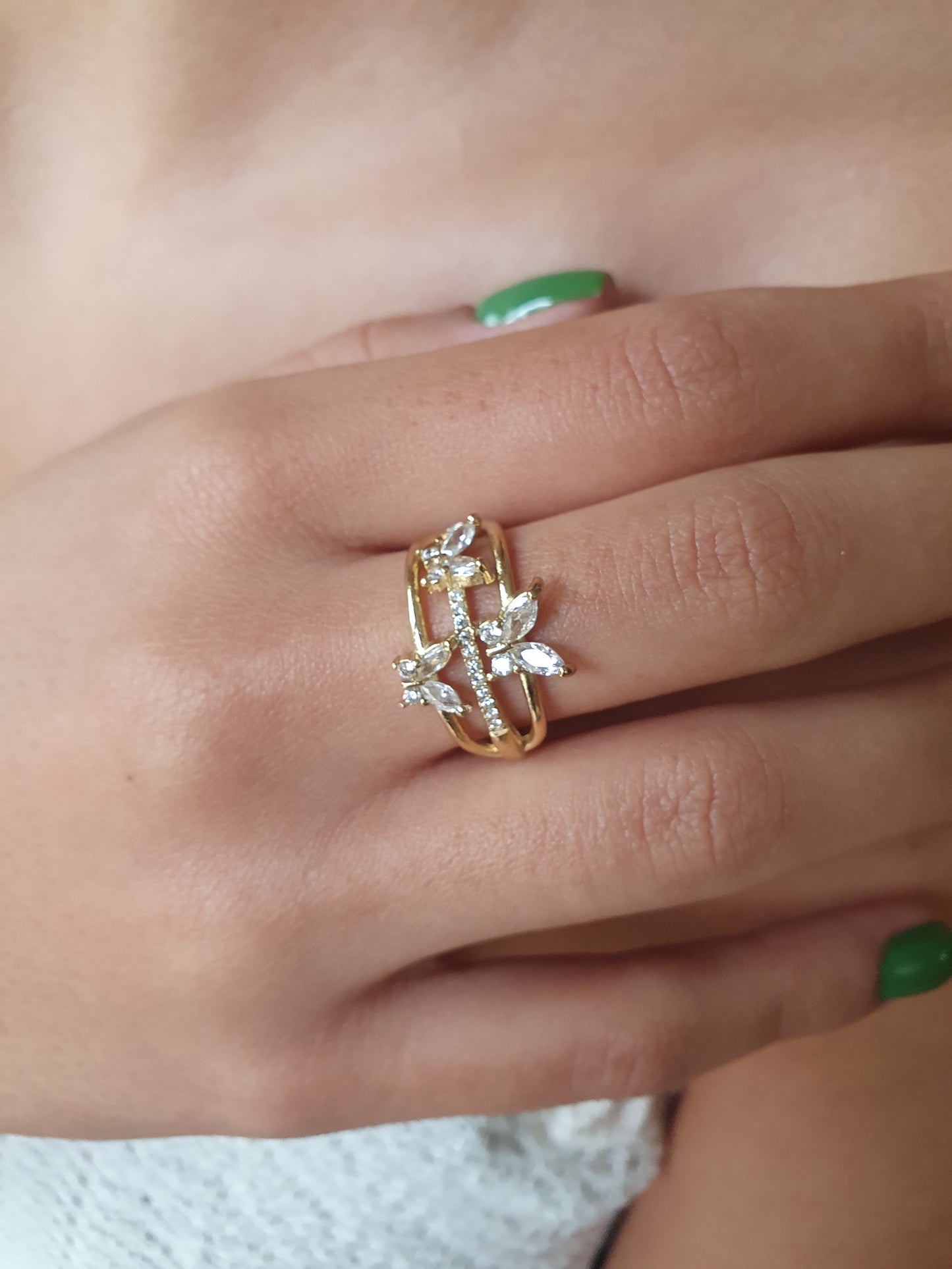 Bague triple rang papillons et zircon- doré