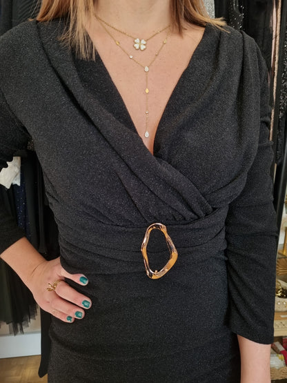 Robe pailletée drapée cache cœur - noir