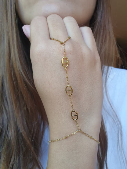 Bijou de main maille marine & perles - doré