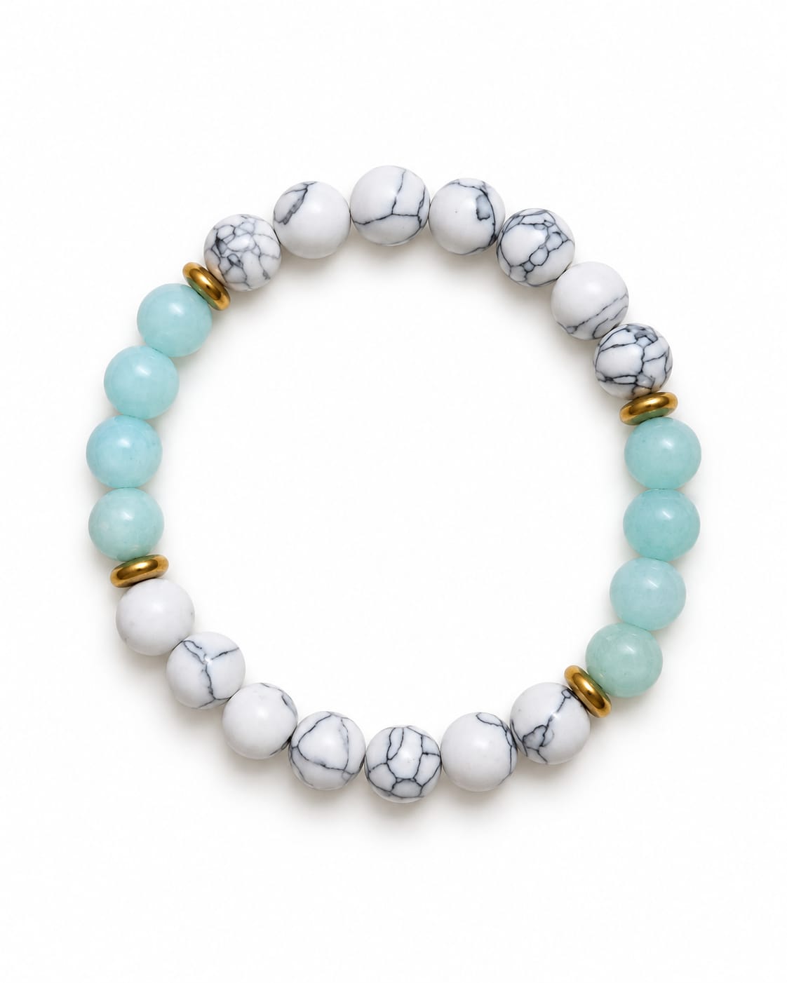 Bracelet élastique ISALIE en aigue-marine et howlite, perles de 8 mm et intercalaires dorés