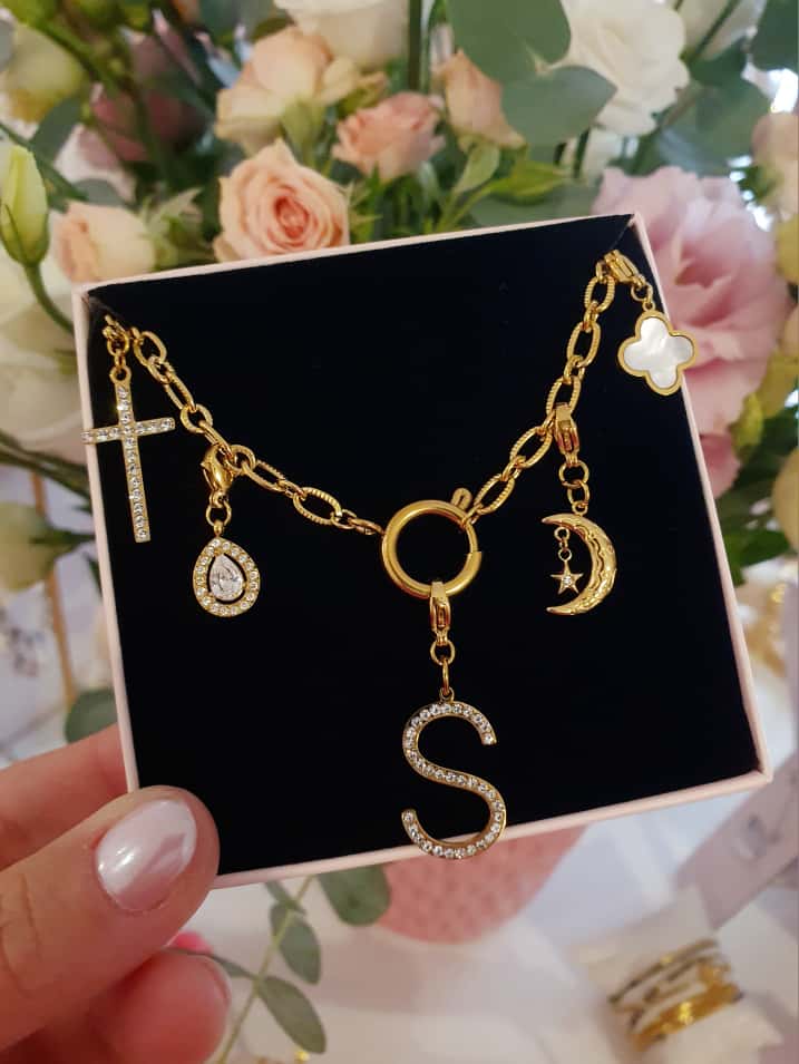 Collier charms et lettre initiale Bold - doré