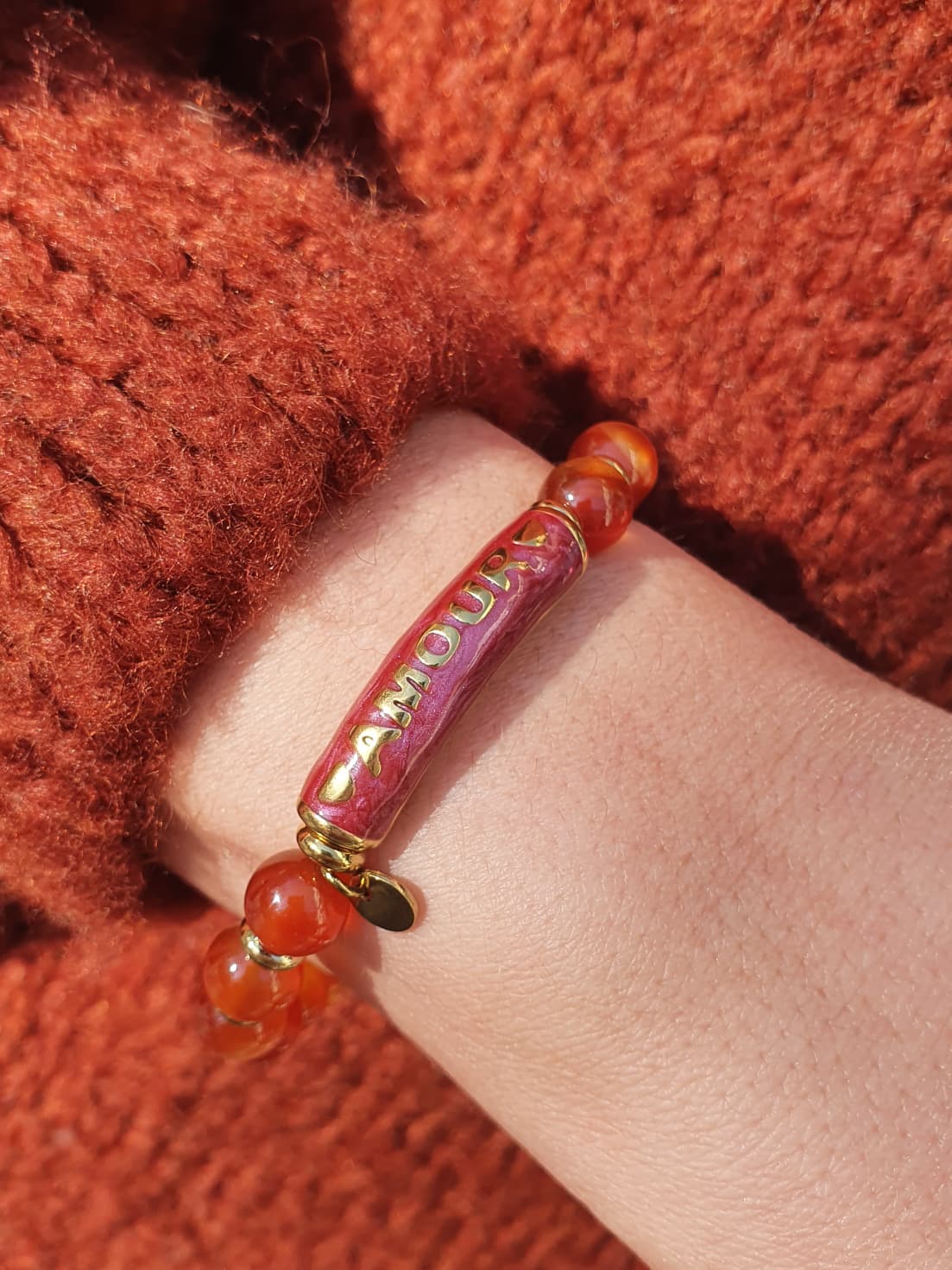 Bracelet AMOUR en pierre naturelle - doré / coloris au choix