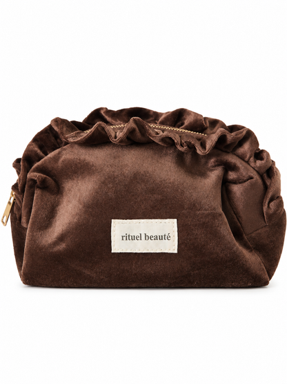 Trousse de beauté velours bordeaux à volants, étiquette rituel beauté