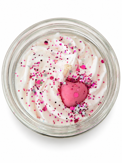 Bougie gourmande Linge frais vue du dessus, cœur et paillettes