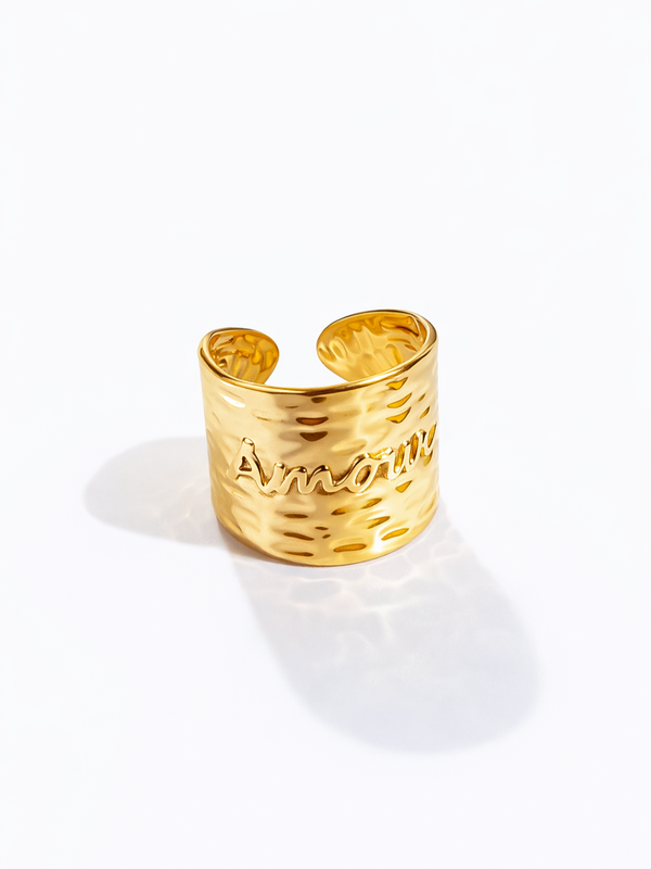 Bague AMOUR martelé - doré