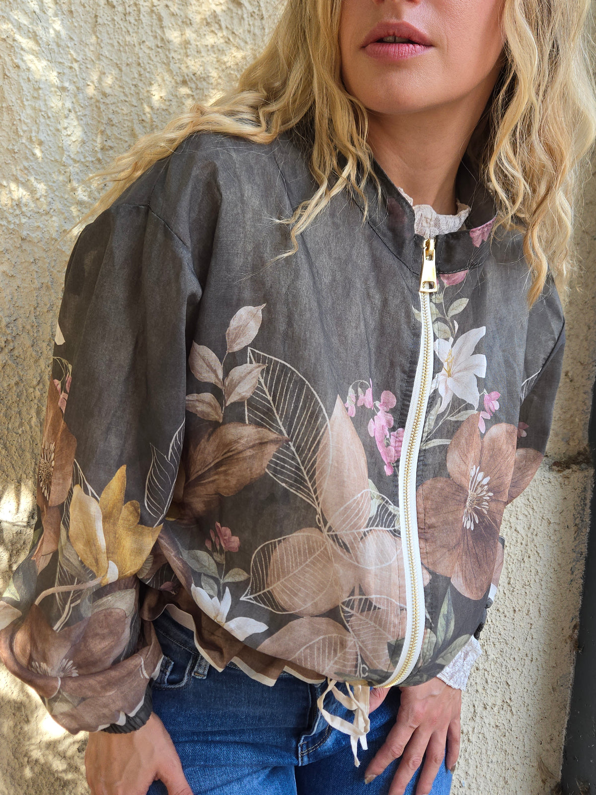 Blouson fleuri kaki