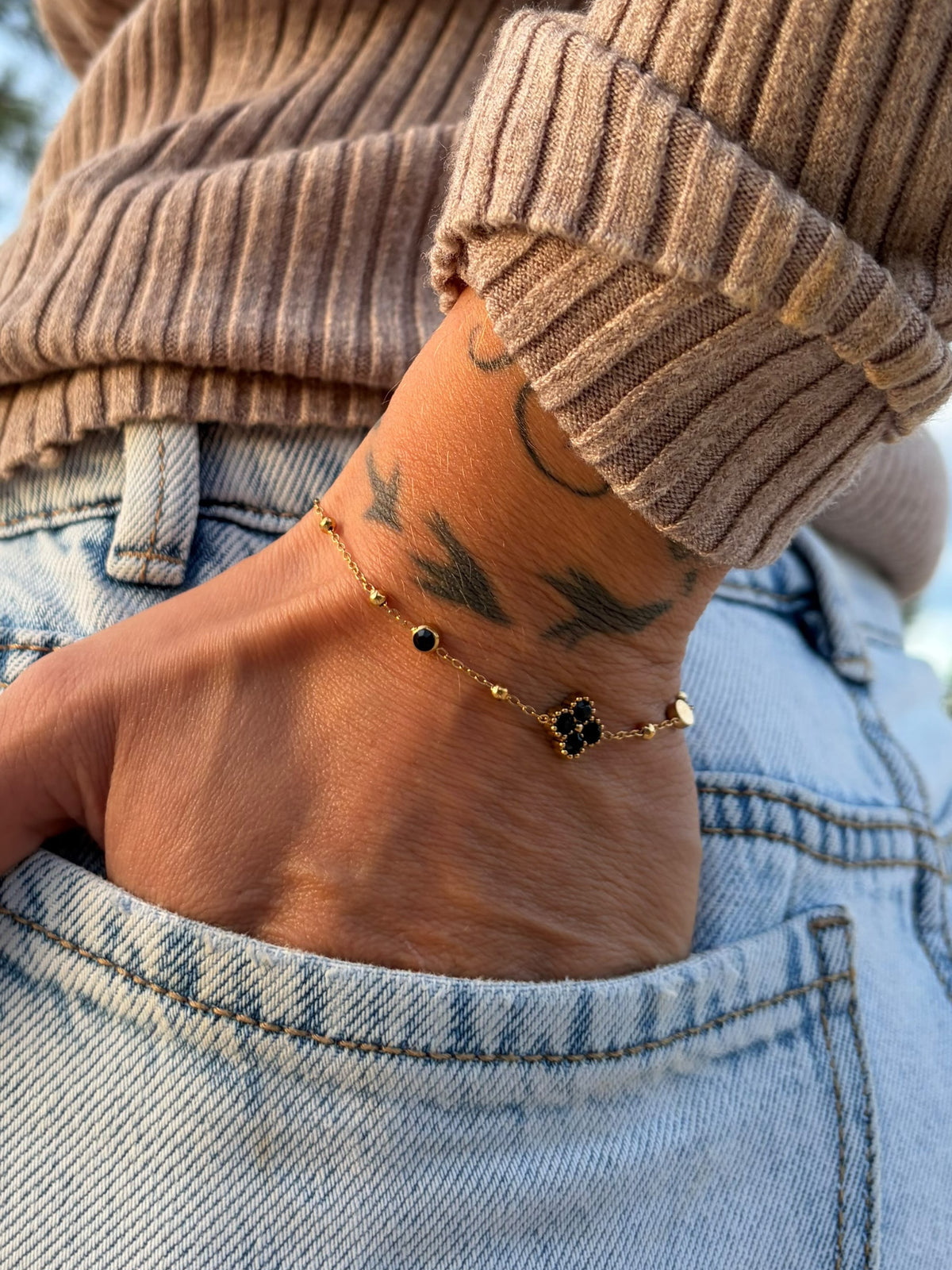 Bracelet trèfle zircons noir | doré