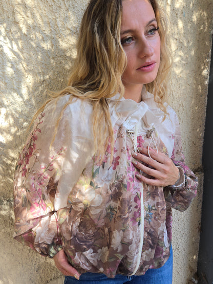 Blouson fleuri écru à col volanté