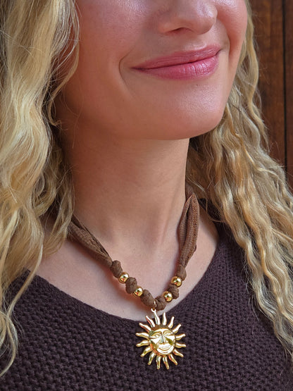 Collier tissu breloque Soleil
