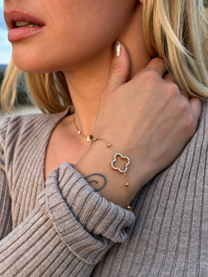 Bracelet petites perles et trèfle zircons | doré