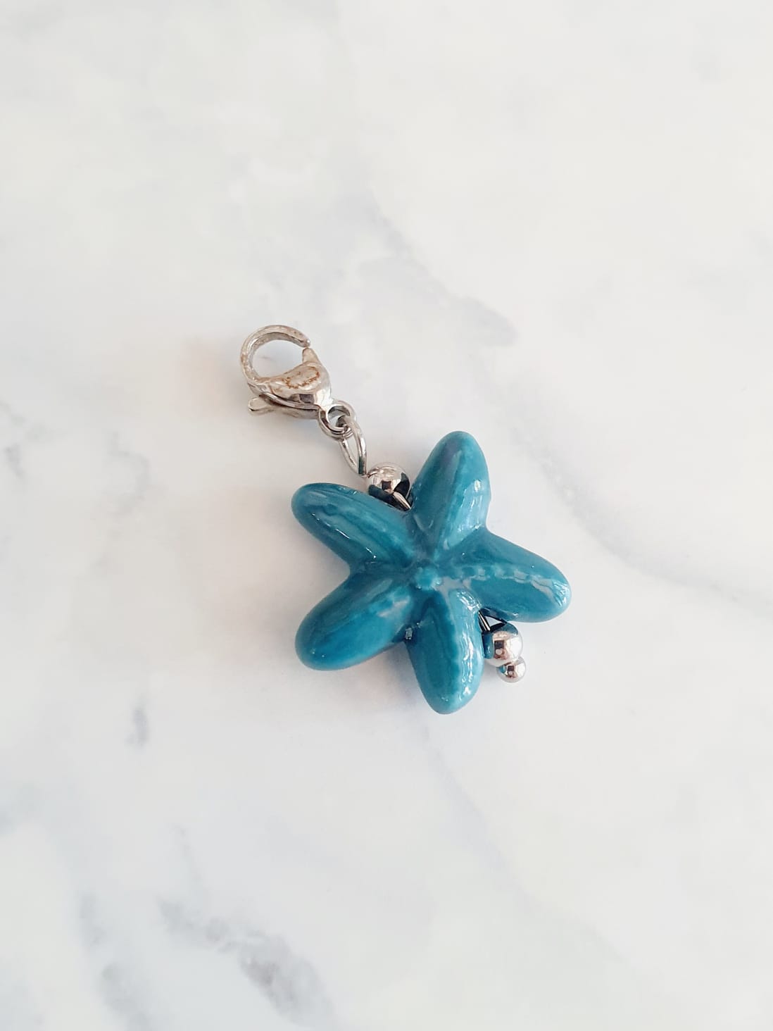 Charm étoile de mer - argenté / bleu canard
