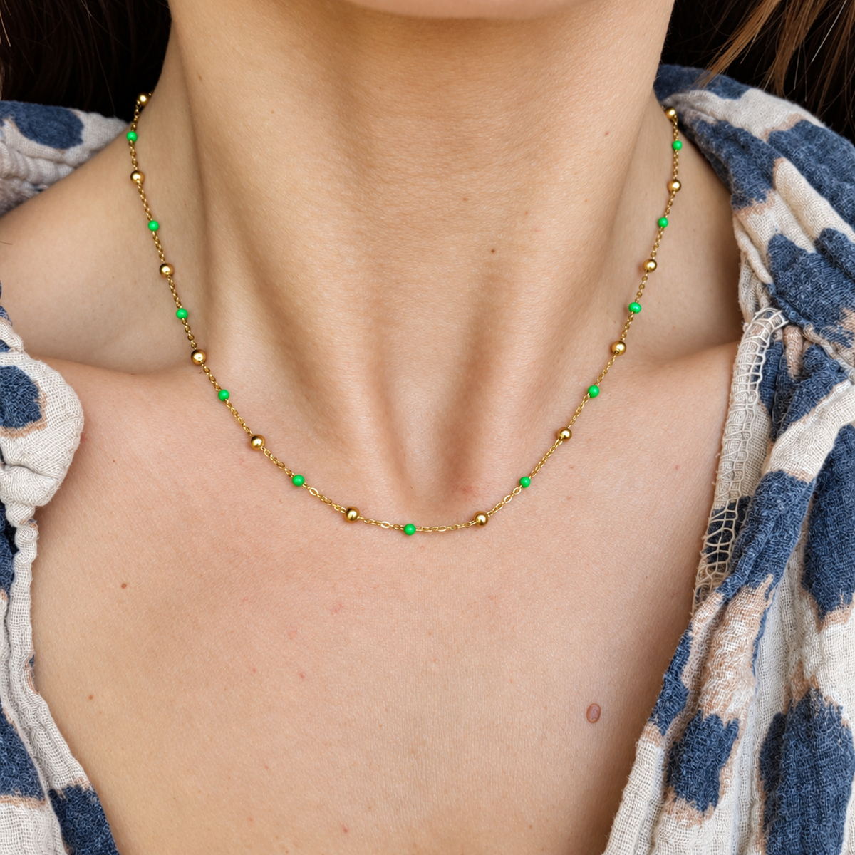 Collier perles vertes - doré