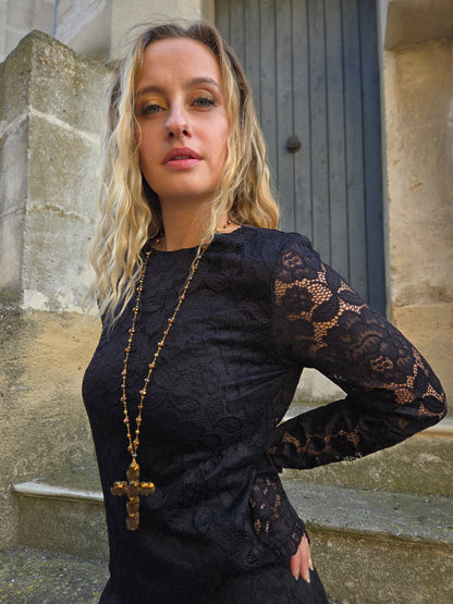Robe longue noire en dentelle