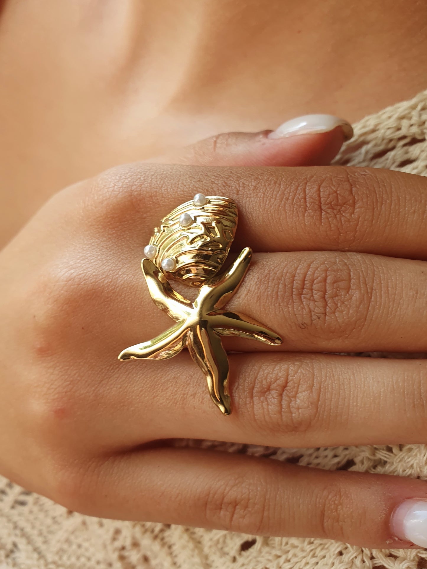 Bague étoile de mer et coquillage perlé - doré