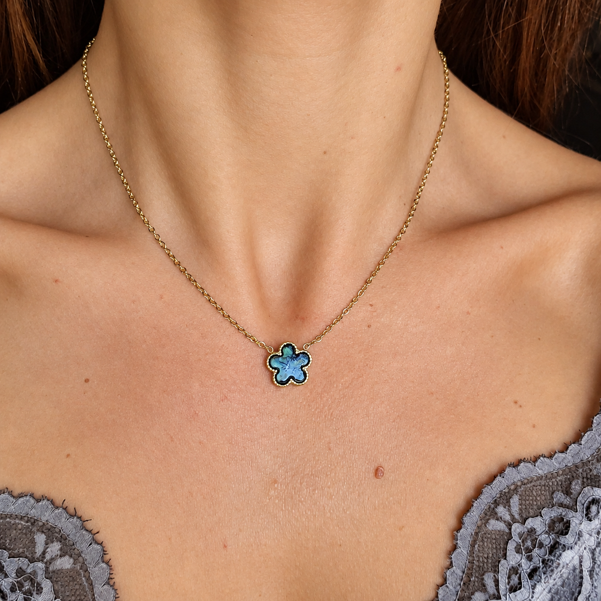 Collier fleur bleue - doré