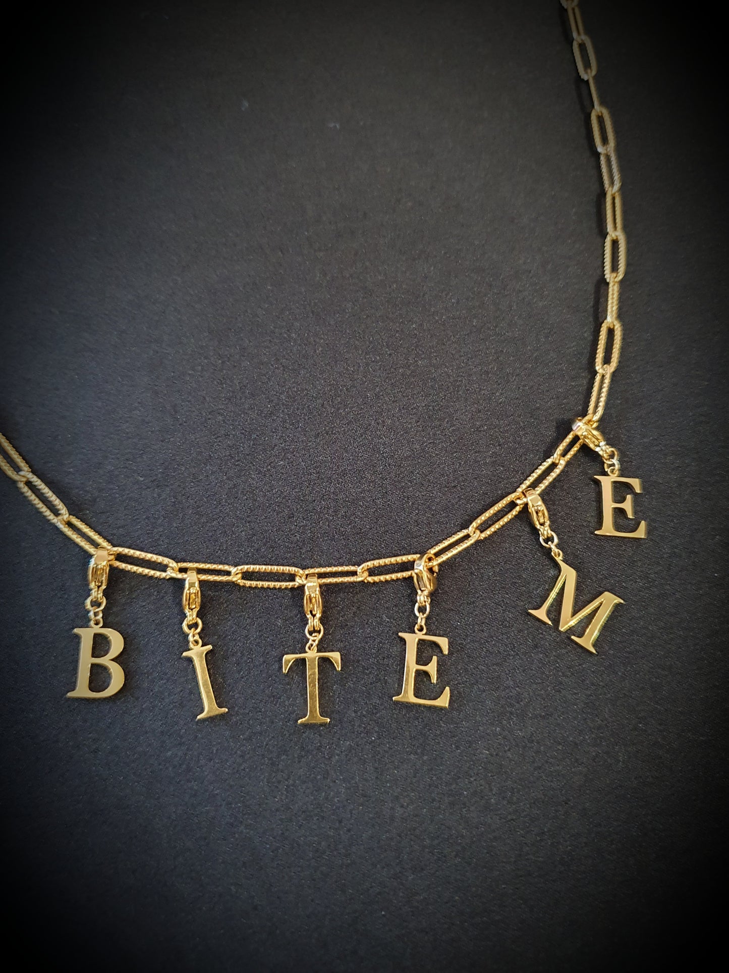 Collier BITE ME - doré