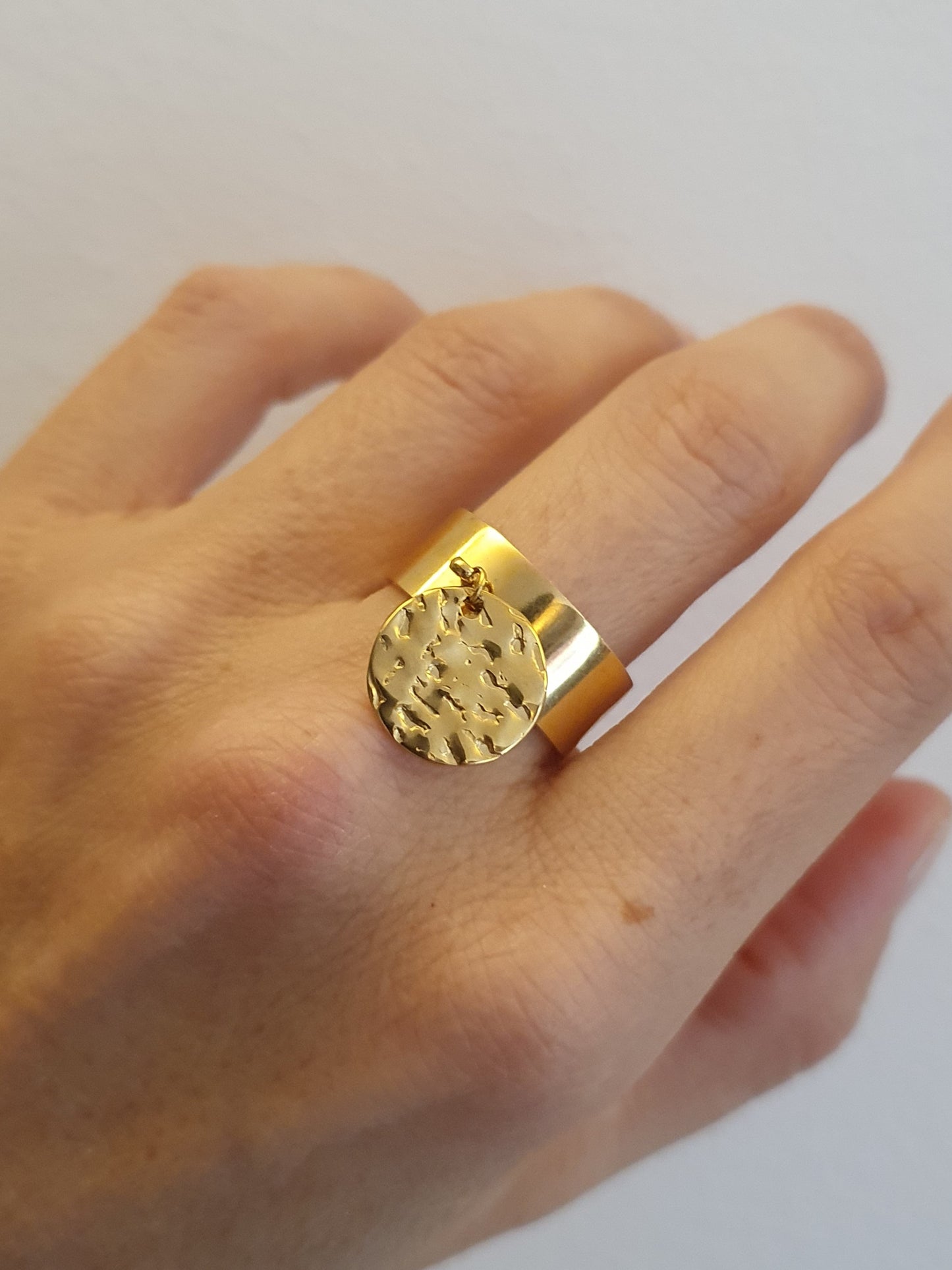 Bague pampille martelée - doré