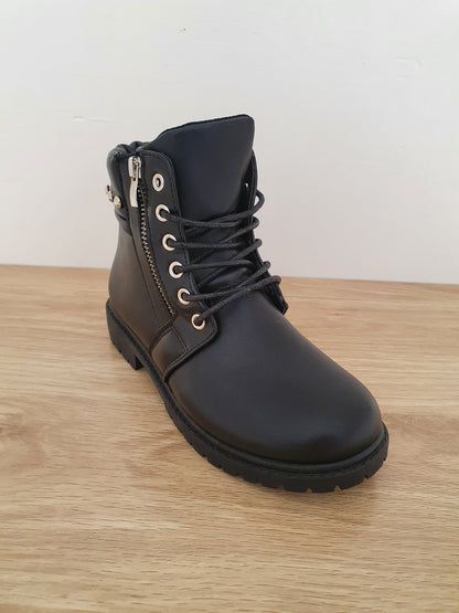 Bottines cloutées noires