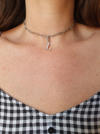 Collier initiale maillons striés - argenté