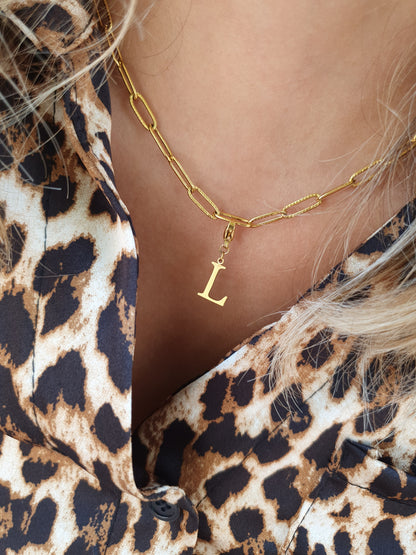 Collier initiale maillons striés - doré