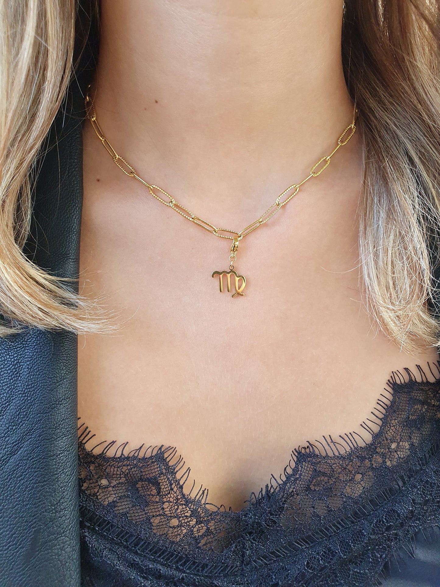 Collier signe astrologique maillons striés - doré