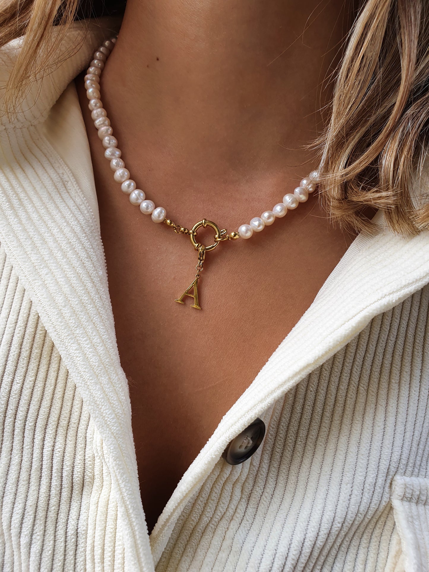 Collier en perles d'eau douce (personnalisable) - doré