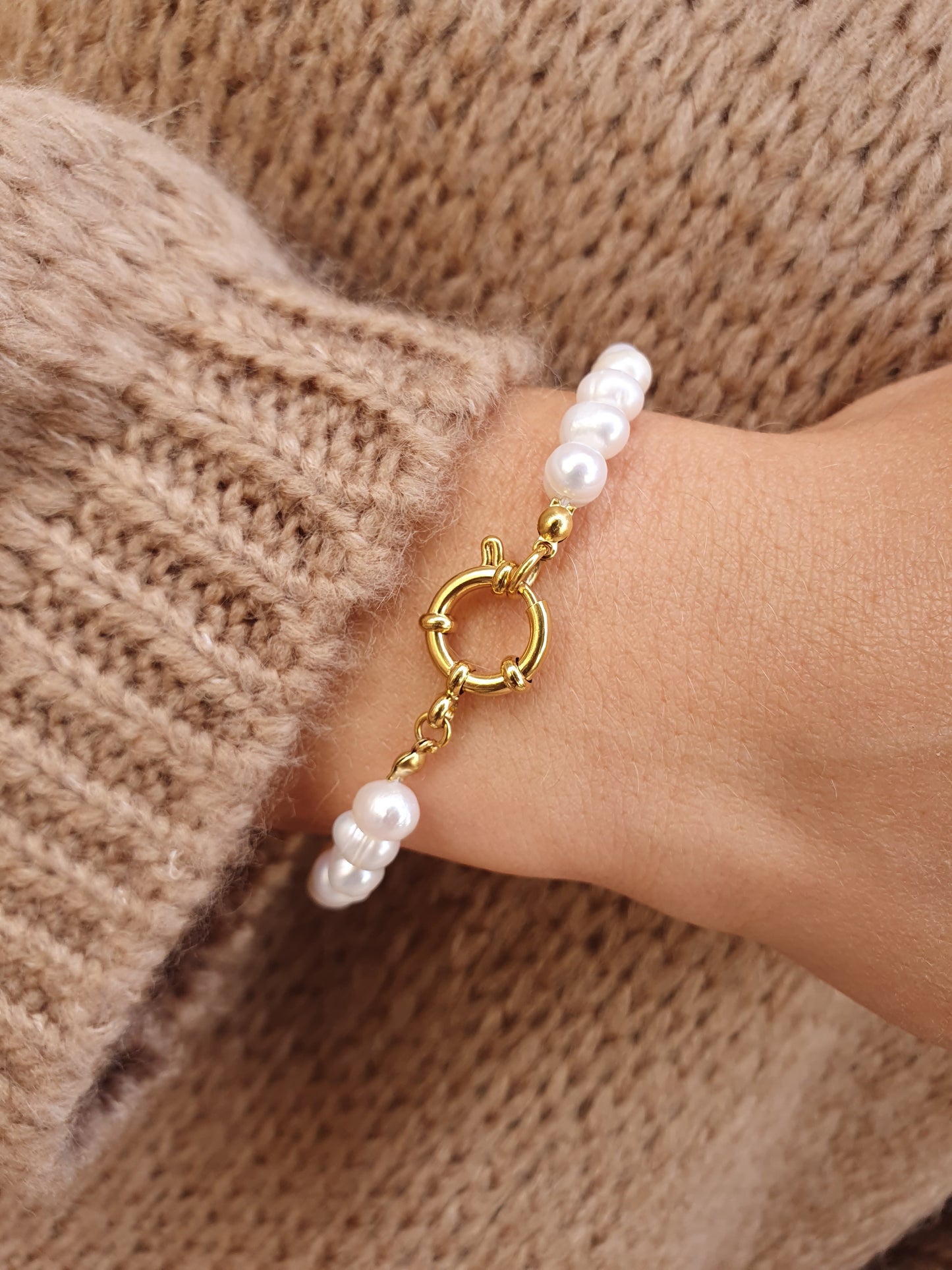 Bracelet perles d'eau douce - doré