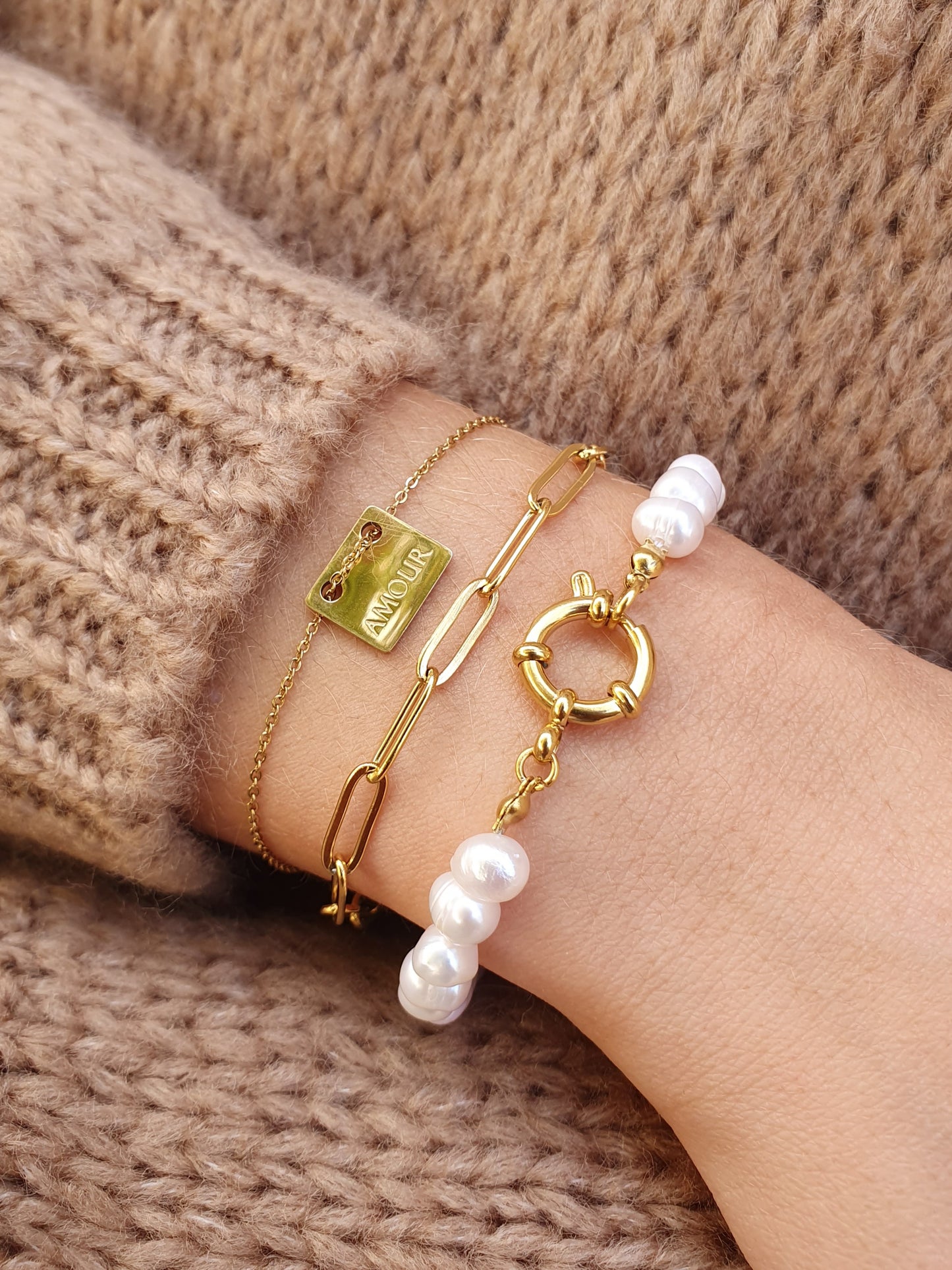 Bracelet perles d'eau douce - doré