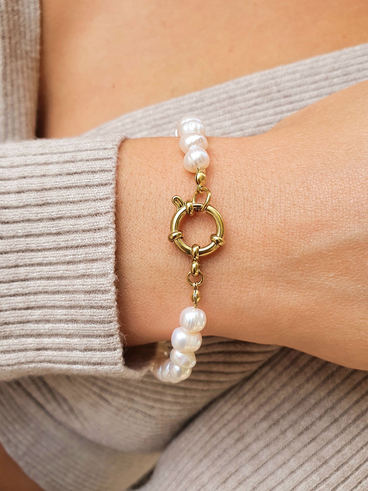 Bracelet perles d'eau douce - doré