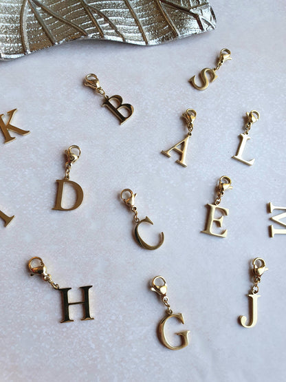 Charms lettres initiales - doré