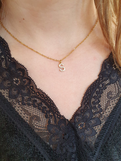 Collier initiale en strass - doré