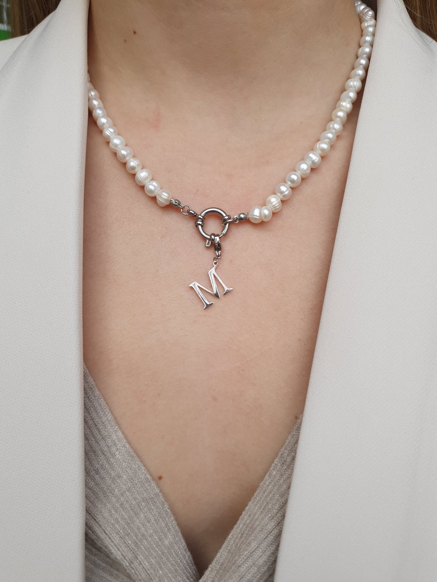 Collier en perles d'eau douce personnalisable - argenté