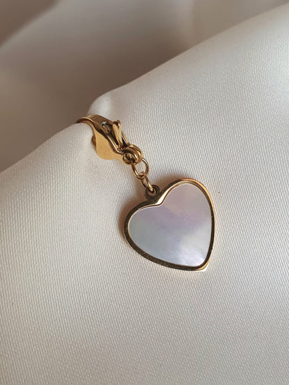 Charm coeur en nacre contour doré - doré