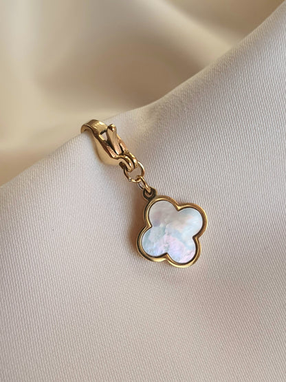 Charm trèfle en nacre contour doré - doré (Taille 1)