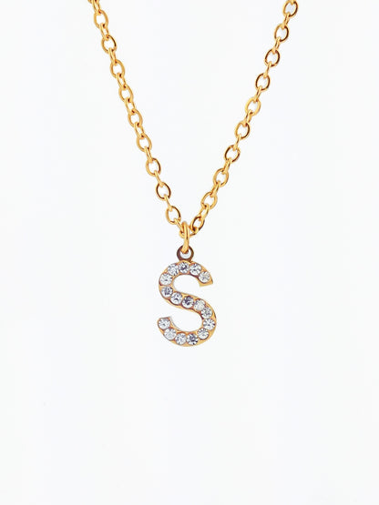Collier initiale en strass - doré